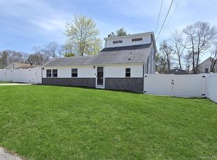 8 Alice Street, East Patchogue, NY 11772