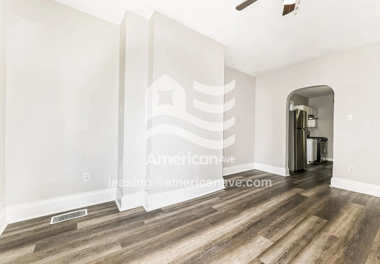 3 bed, 1.0 bath, 1130 sqft, $1,070 — Photo 2