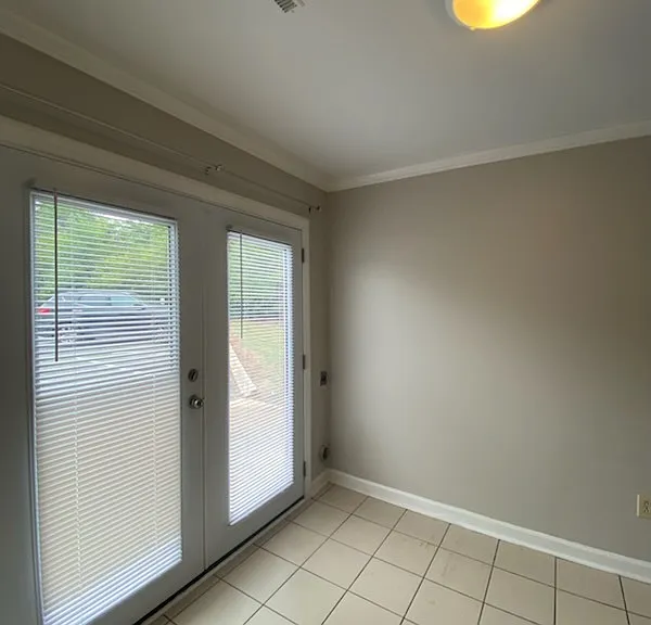 1110 Arbor Dr #1 — Photo 2