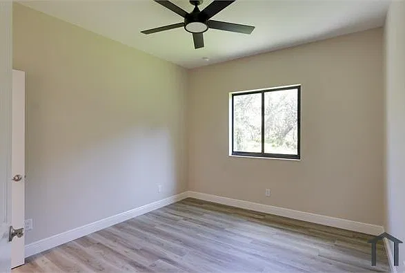 3 bed, $2,245 — Photo 3