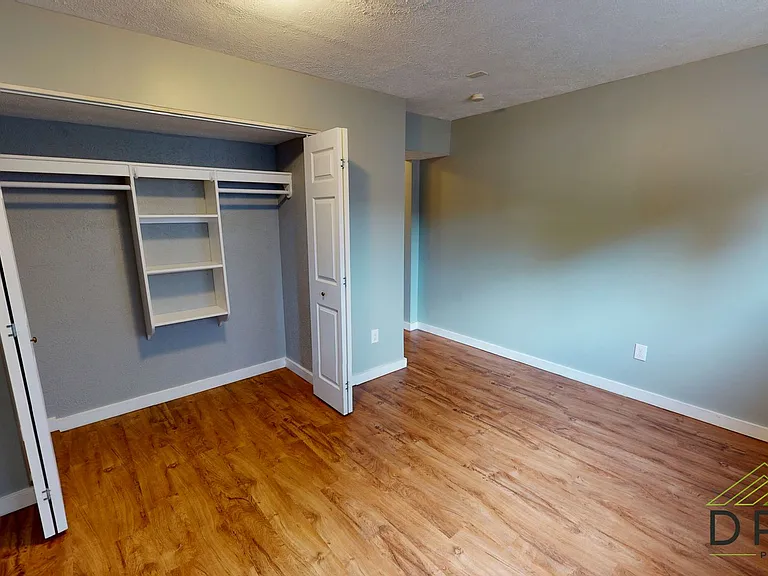 326 E Hillsdale St #8 — Photo 11