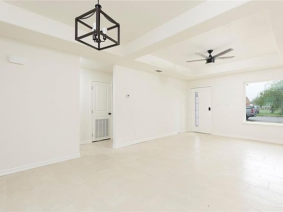 4th image of 1110 Georgia St