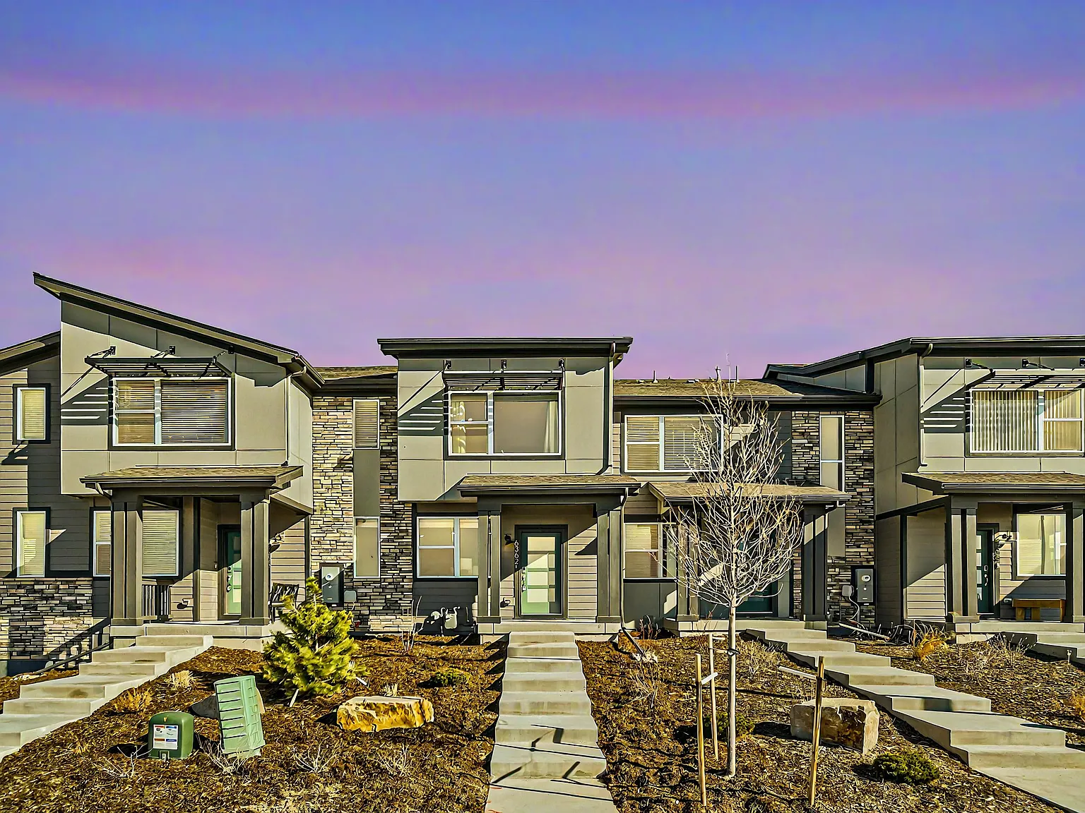 3 bed, 2.5 bath, 1680 sqft, $4,500 — Photo 1