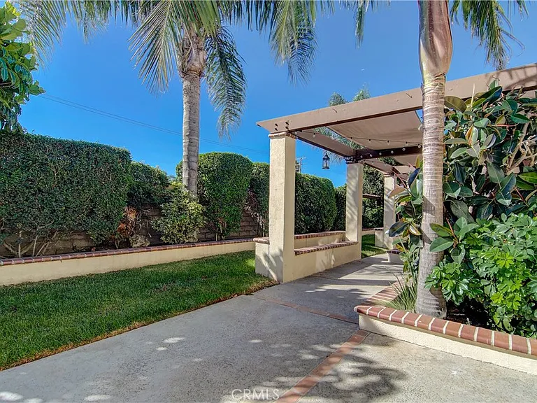 9772 Kite Dr — Photo 32