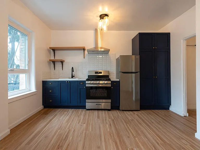 1665 N Sycamore Ave — Photo 21