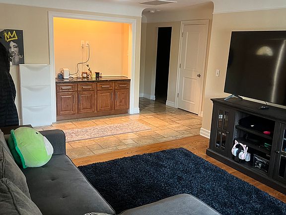 3rd image of 23714 Michigan Ave APT A