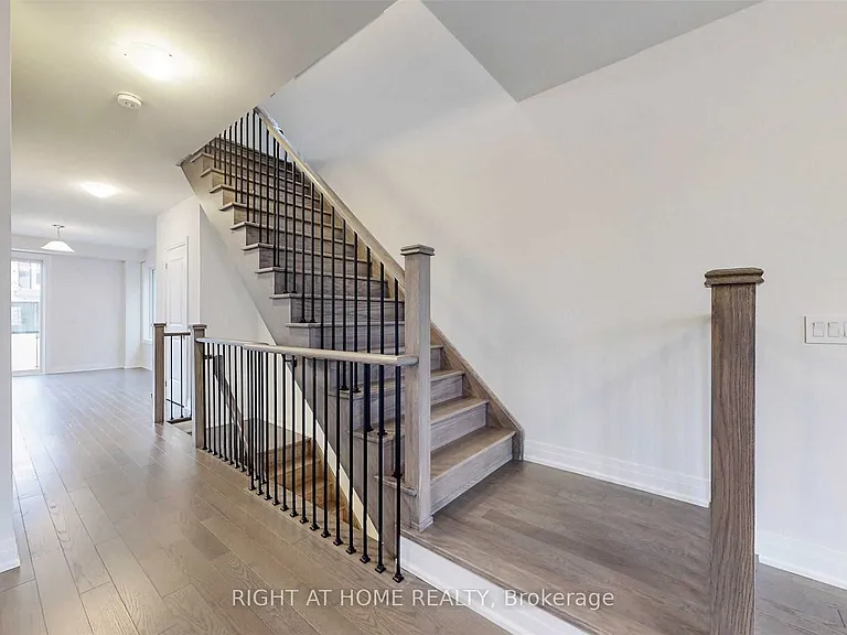 235 Vermont Ave — Photo 17