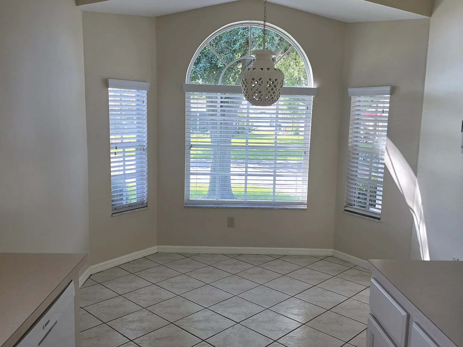2 bed, 1148 sqft, $1,750 — Photo 3