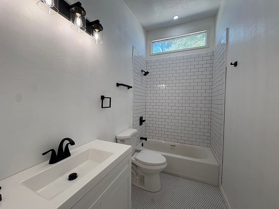 Bathroom with Subway and Penny Tile