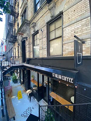 Rented by Bond New York | media 4