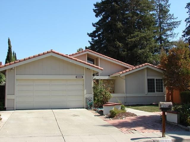 1st image of 1038 N Hillview Dr