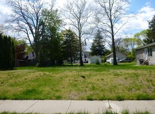 3411 Cambridge St, Midland, MI 48642