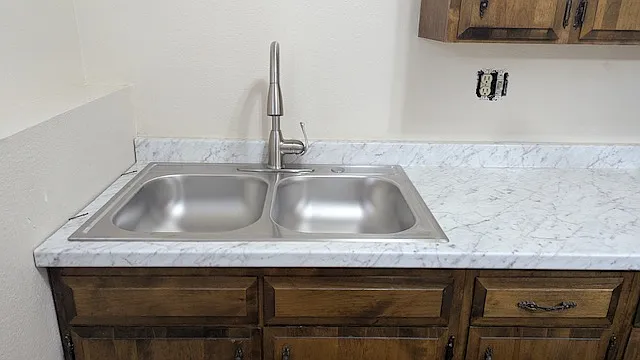1 bed, 600 sqft, $995 — Photo 2