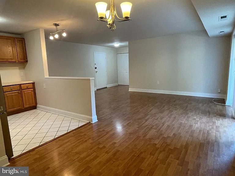 6139 Leesburg Pike #107 — Photo 10