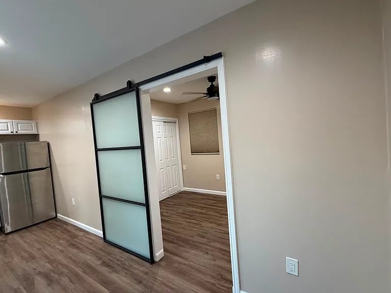 6505 White Oak Ave — Photo 10
