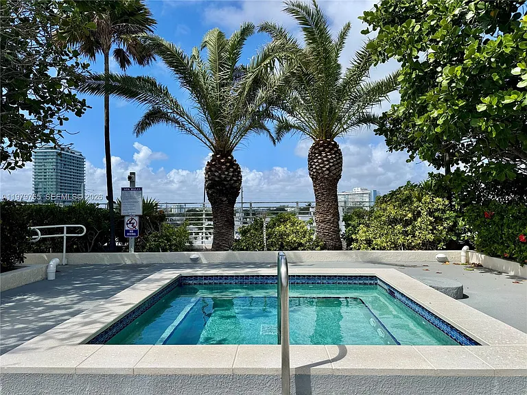 7330 Ocean Ter #8-D — Photo 32