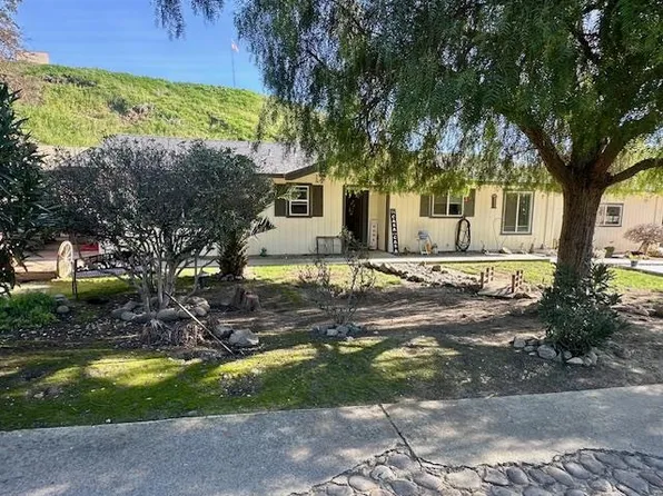 8525 Southside Rd, Tres Pinos, CA 95075