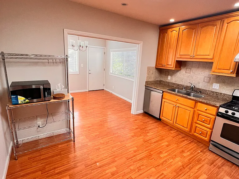 363 Willits St — Photo 13