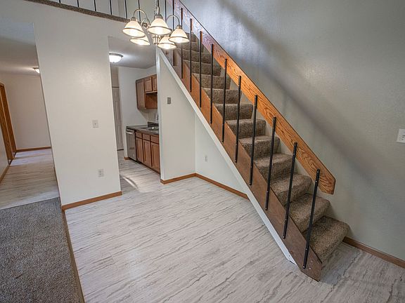 5th image of 607 Kenwood Ave APT 305