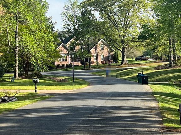 5th image of 3111 Drake Ln