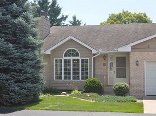 9490 Keilman St, Saint John, IN 46373