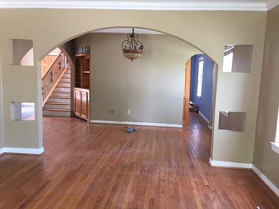 5th image of 9047 Forest Hills Blvd