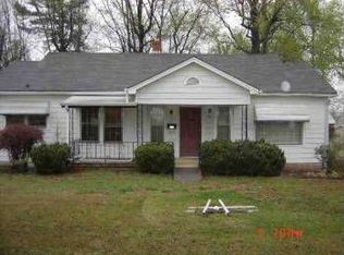 1314 W Poinsett St, Greer, SC 29650