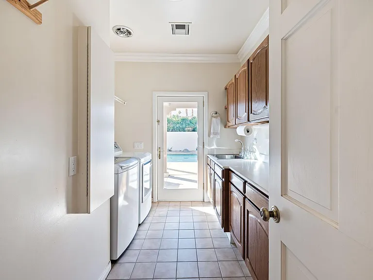 48885 Avenida Fernando — Photo 29