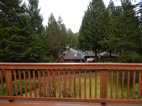 3rd image of 2146 Lakemoor Dr SW
