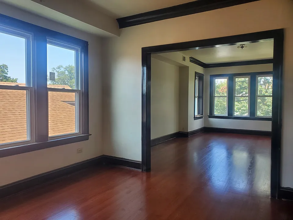 4937 W Kamerling Ave #2
