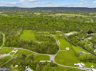 303 Barbeque Dr, Berkeley Springs, WV 25411