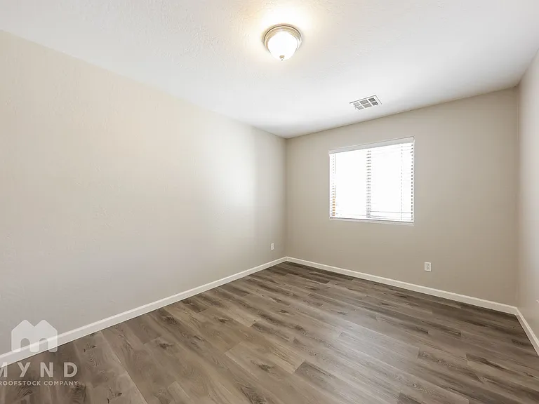 16812 W Marshall Ln — Photo 16