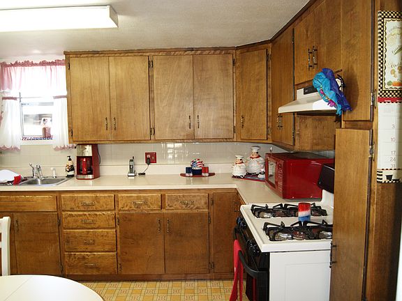 4th image of 358 N Hodgeman St