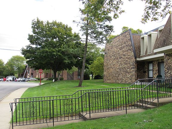 4th image of 7700 Woodward Ave