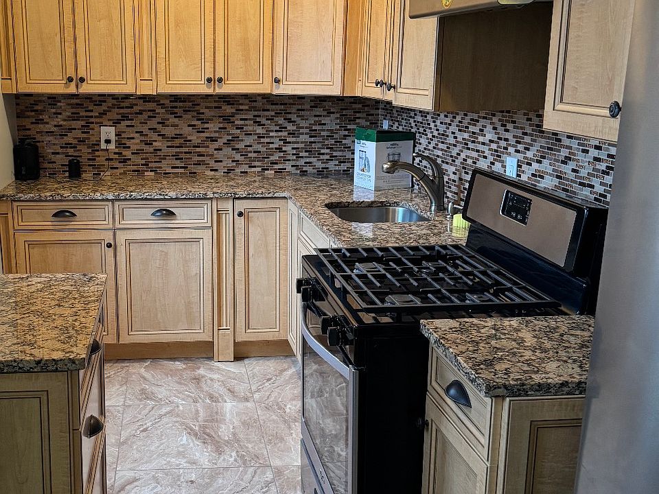 1st image of 177 Silver Lake Rd #3