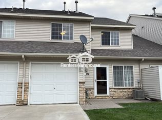 877 Swaps Dr, Shakopee, MN 55379
