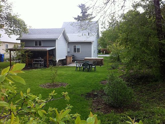 Backyard, detached office/storage space