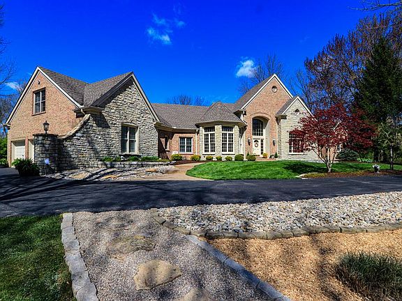 2nd image of 9955 Lakewood Ln