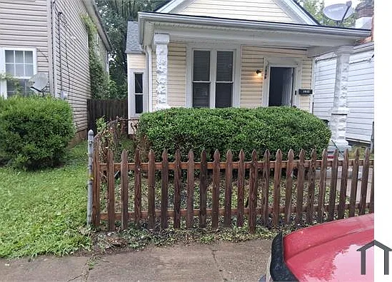 2 bed, 910 sqft, $1,100 — Photo 1