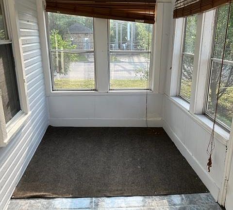 2nd image of 499 S Dearborn Ave