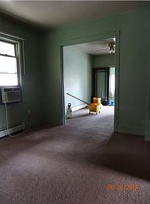 4th image of 10719 S Hoxie Ave