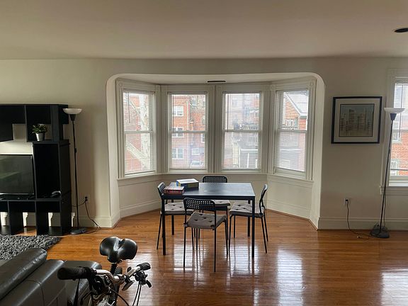 4th image of 1740 Green St #33