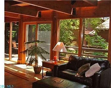 5th image of 386 Hickory Ln