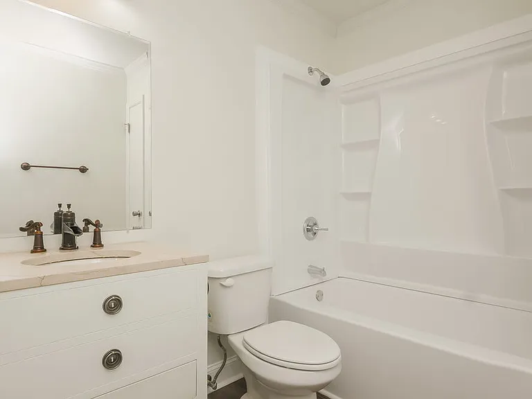9346 Woodknoll Way — Photo 11
