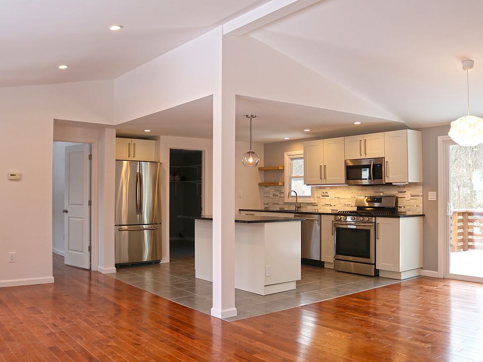 Living room/kitchen