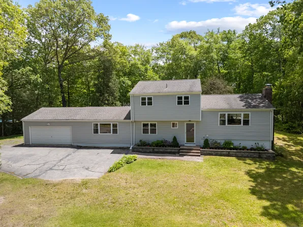 15 Ridgewood Drive, Monroe, CT 06468