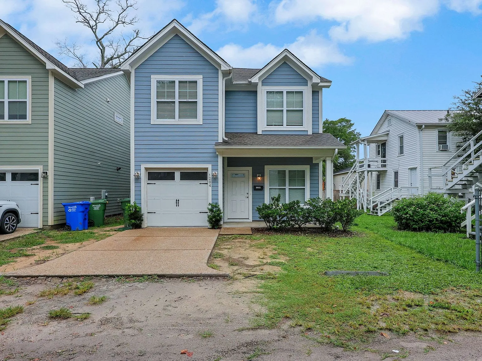 3 bed, 2.5 bath, 1518 sqft, $2,225 — Photo 1