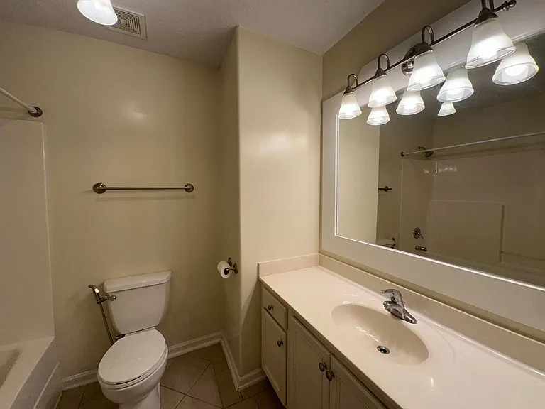 1519 Pinebrook Dr — Photo 4