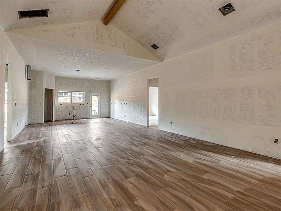 4th image of 2209 Preserve Edge Dr