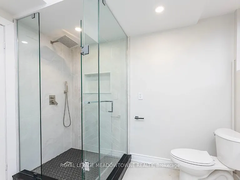 468 Gowland Cres #BASEMENT — Photo 15
